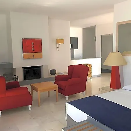 Aparthotel Almar
