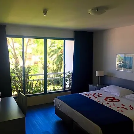 Almar Aparthotel 3*