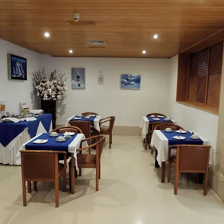 Apartahotel Almar